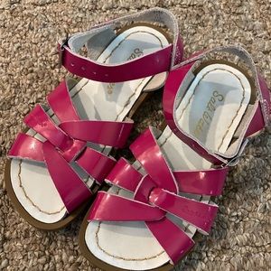 Saltwater hot pink sandals